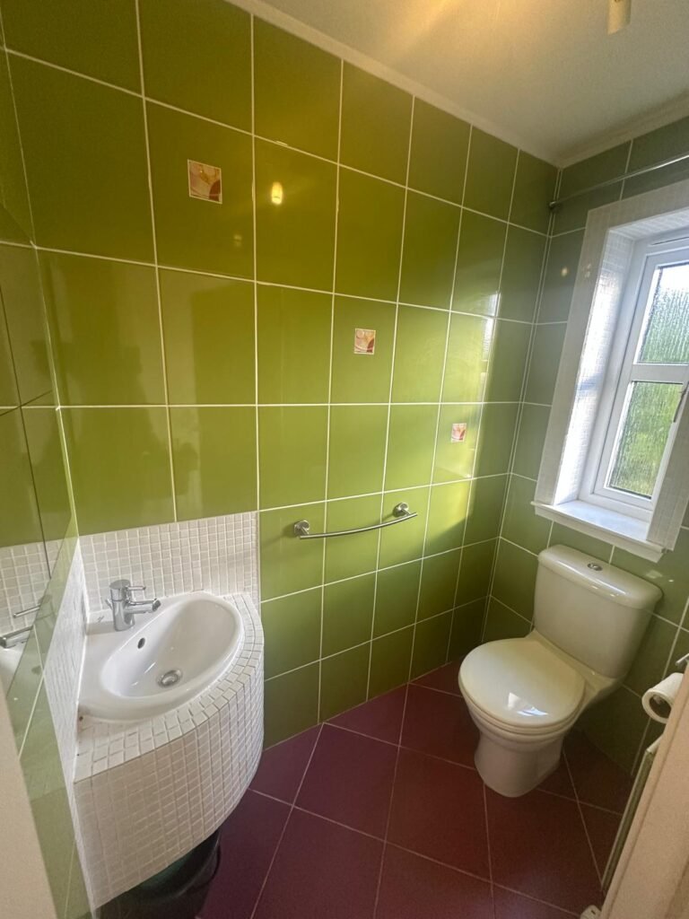 WhatsApp Image 2025-11-13 at 22.03.40