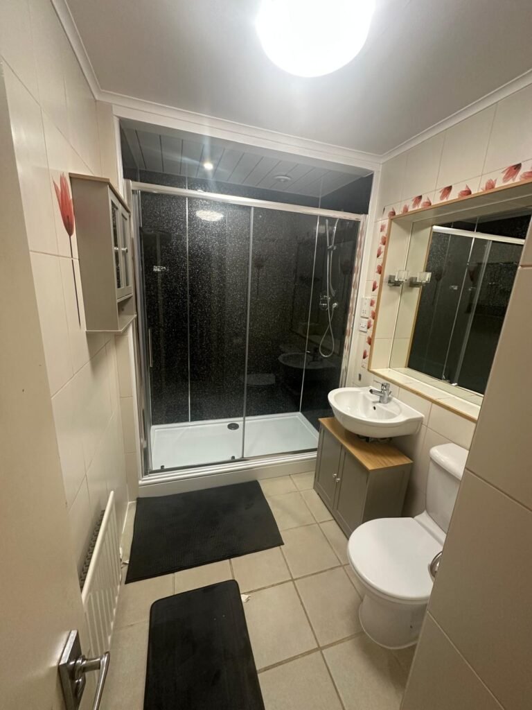 WhatsApp Image 2025-11-13 at 22.03.41