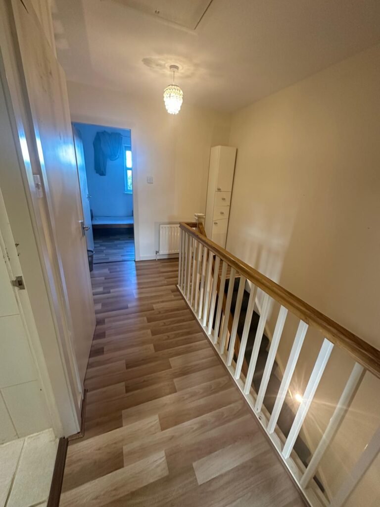 WhatsApp Image 2025-11-13 at 22.03.43 (1)