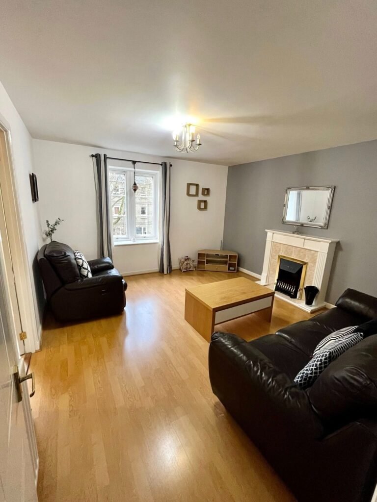 WhatsApp Image 2025-11-13 at 22.05.01