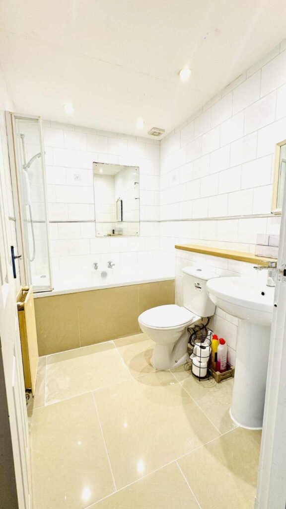 WhatsApp Image 2025-11-13 at 22.06.16 (1)