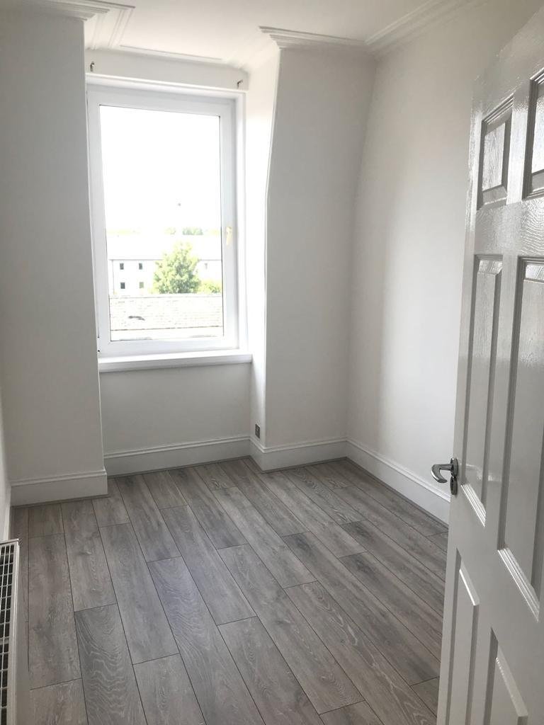 2-Bed Top Floor Flat — George Street, Aberdeen, AB25
